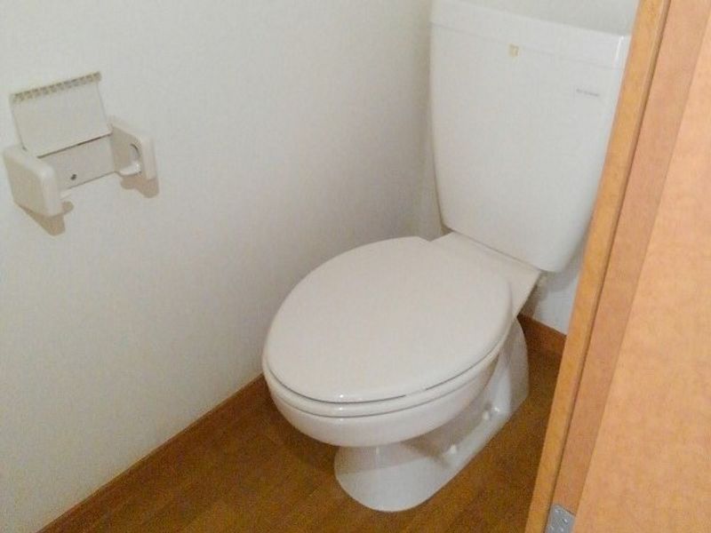 レオパレスニュー屋島 トイレ