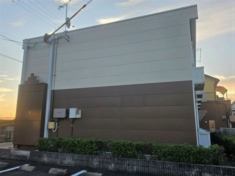 レオパレスグローセ 外観