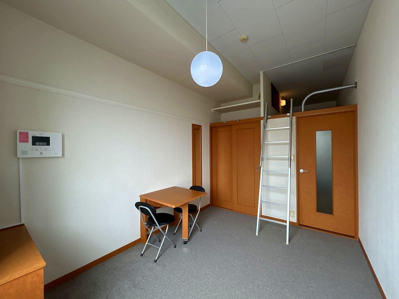 レオパレスシリウス 居間