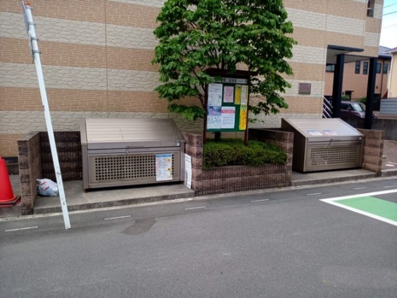 レオパレスパタータ エントランス