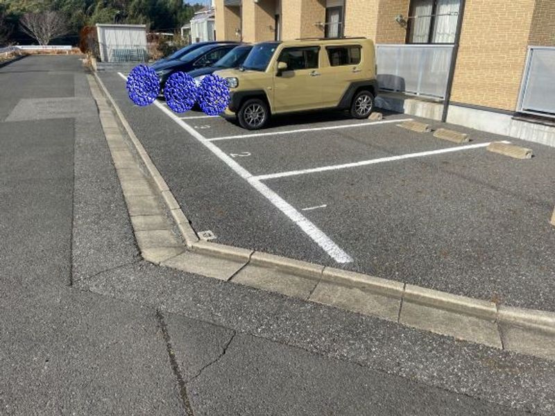 レオパレスあすみが丘ハイランド 駐車場