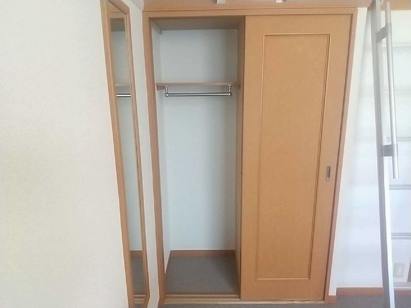 レオパレスフィオラ 収納