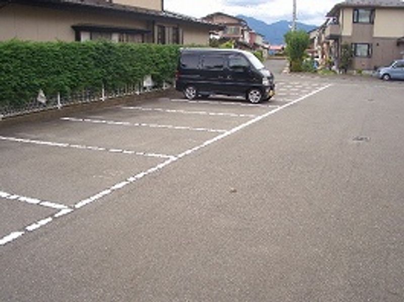 レオパレススーパーフラッシュ 駐車場