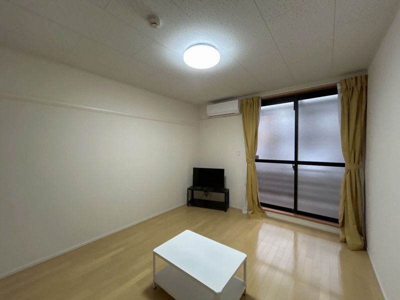 leopalace Wing Court Yachiyo 거실