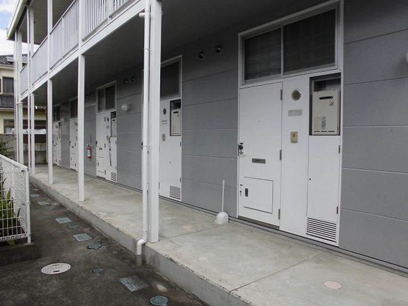 レオパレス新町 エントランス