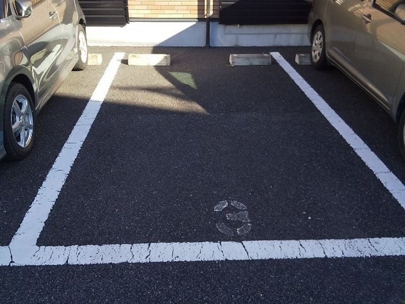 レオネクストハイツあおば 駐車場