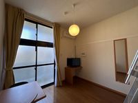 レオパレスゴールドヒルズ 居間