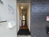 レオパレスウォーターロード 玄関