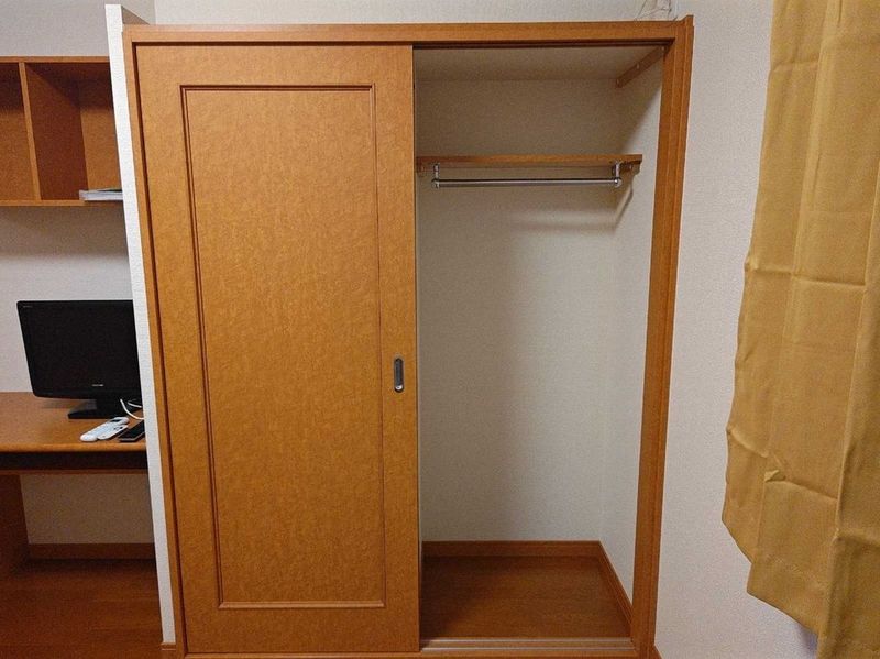 レオパレス馬木 収納