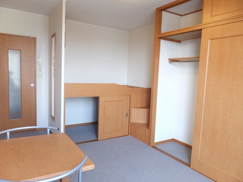 レオパレスセジュール 収納