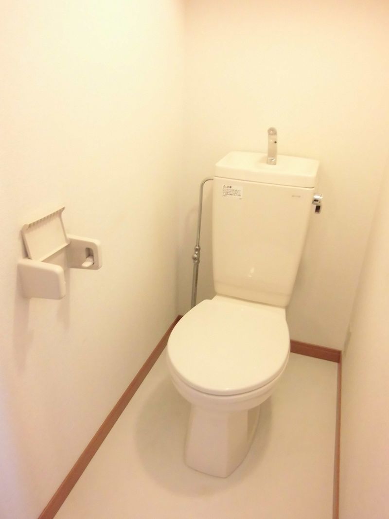 レオパレスひびき トイレ