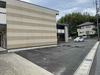 レオパレス堂形 駐車場