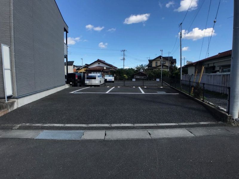 レオパレスタウンコート内原 駐車場