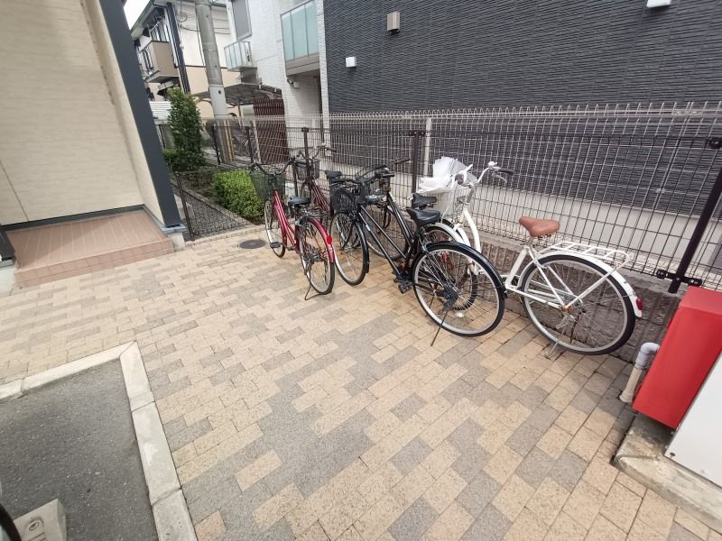 レオパレスセレンコート高井田 共用部分
