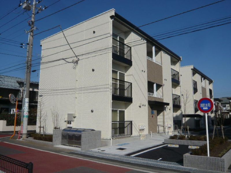 LEONEXT Olive A exterior