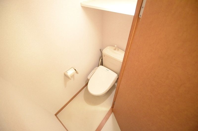 レオパレスボヌール トイレ
