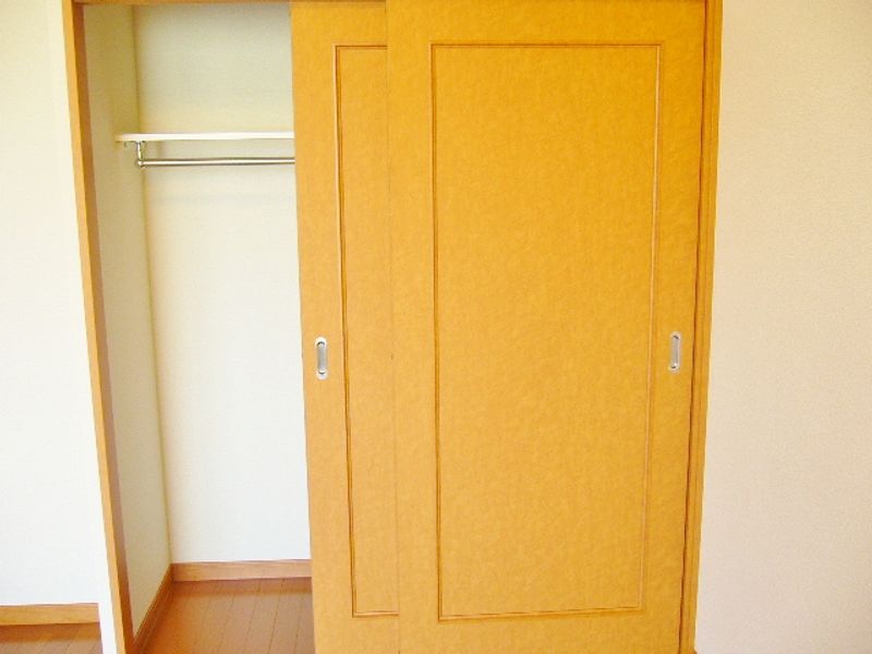レオパレス糸田 収納