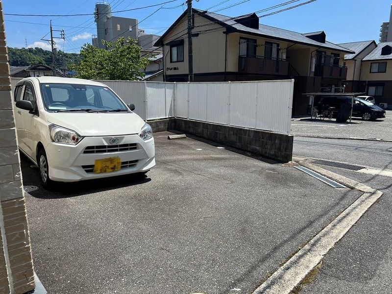 レオパレスラポール その他