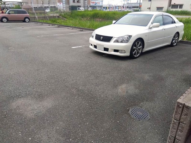 レオパレス夢未来 駐車場