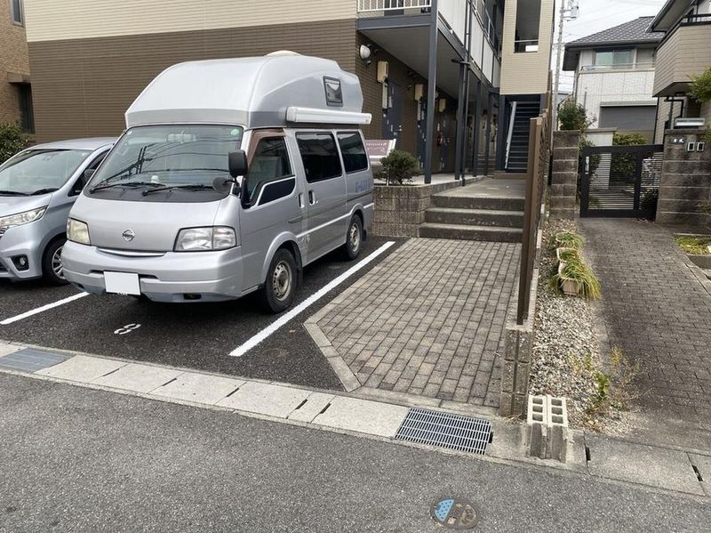 レオパレスソレアードⅡ エントランス