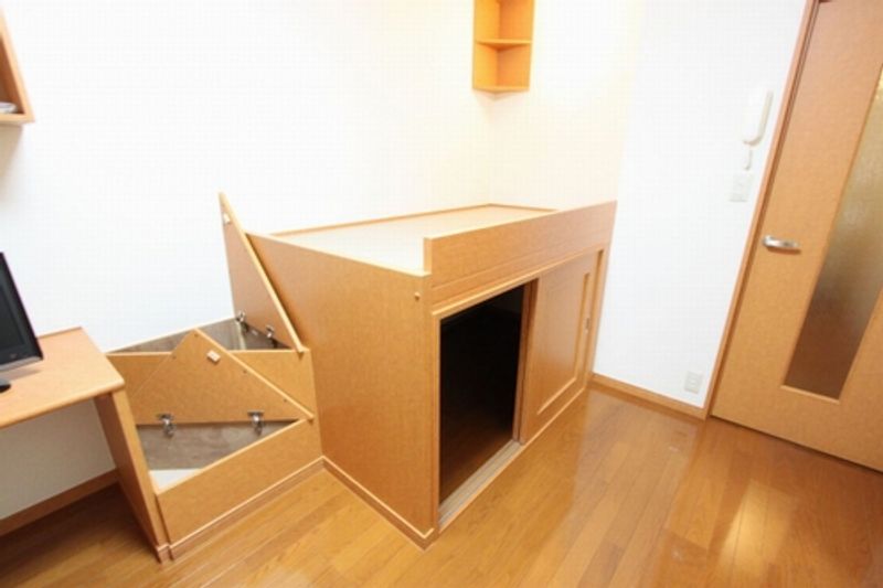 レオパレスリバティⅠ 収納