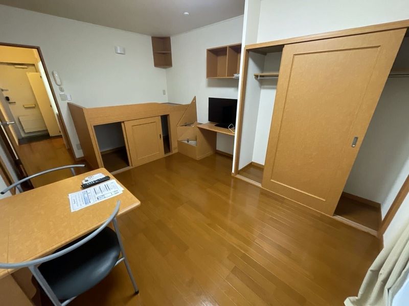レオパレスひかり 居間