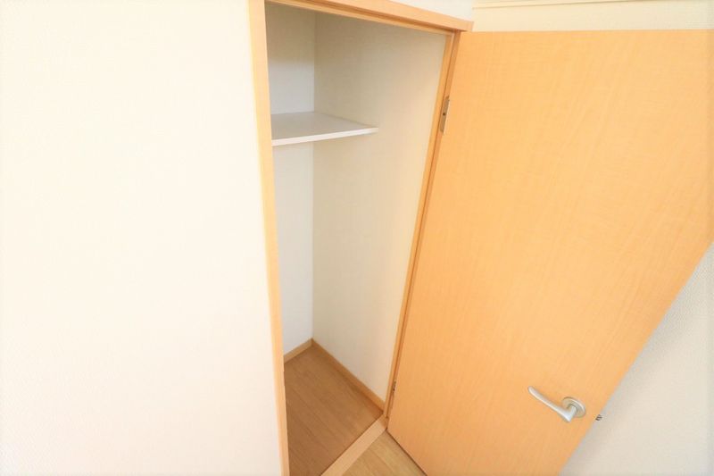 レオパレス壬生六角 収納