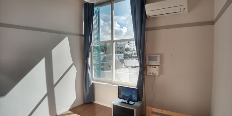 レオパレスムラヤマ 居間