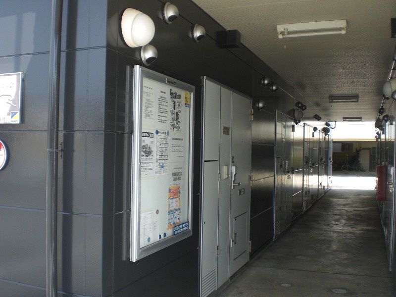 レオパレスモレミ鳴門 玄関