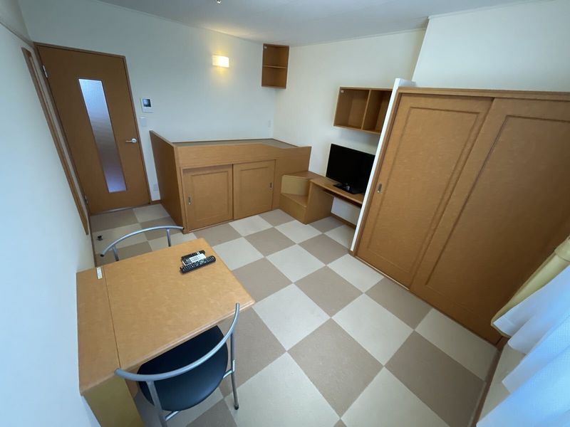 レオパレスうめ　Ⅱ 居間