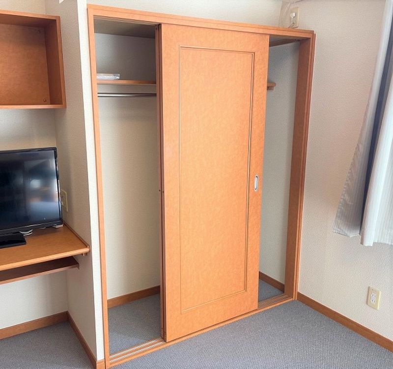 レオパレスパピヨン 収納