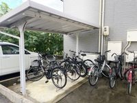レオパレストヴェーデ 駐車場