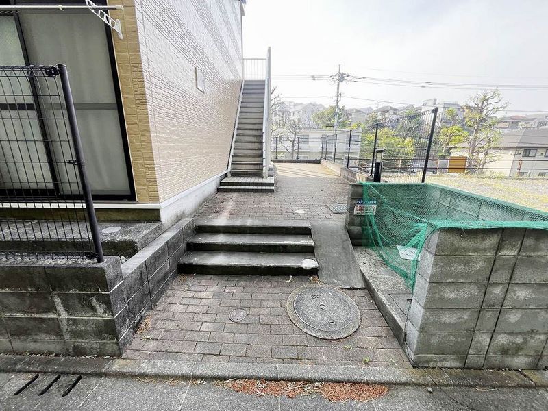 レオパレスメルベーユ エントランス