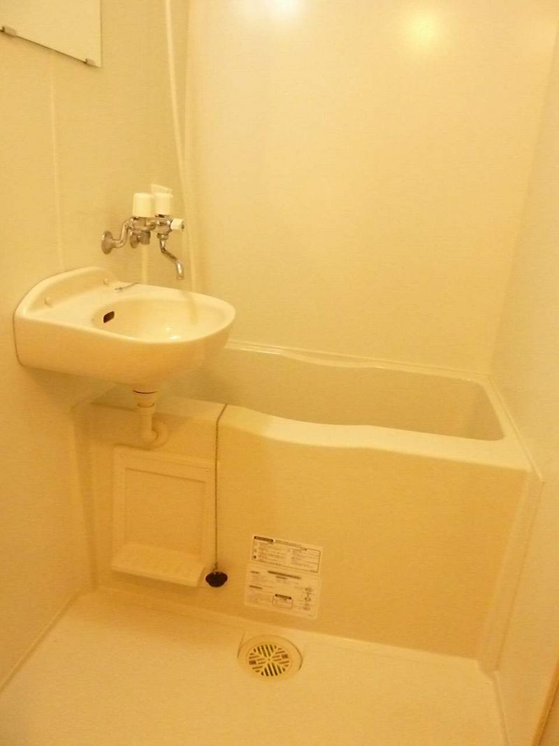 レオパレスムート 風呂