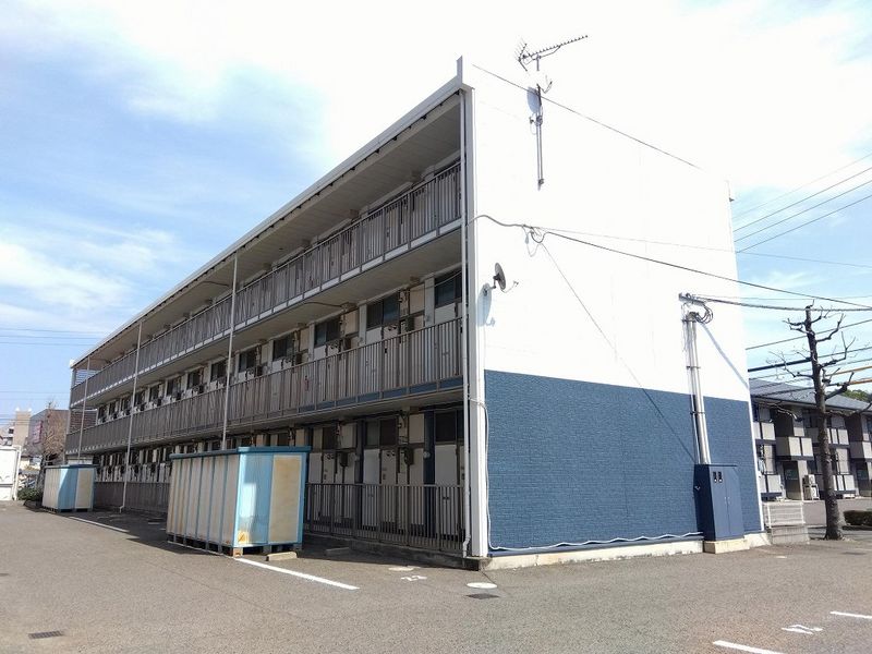 レオパレス宇多津 外観