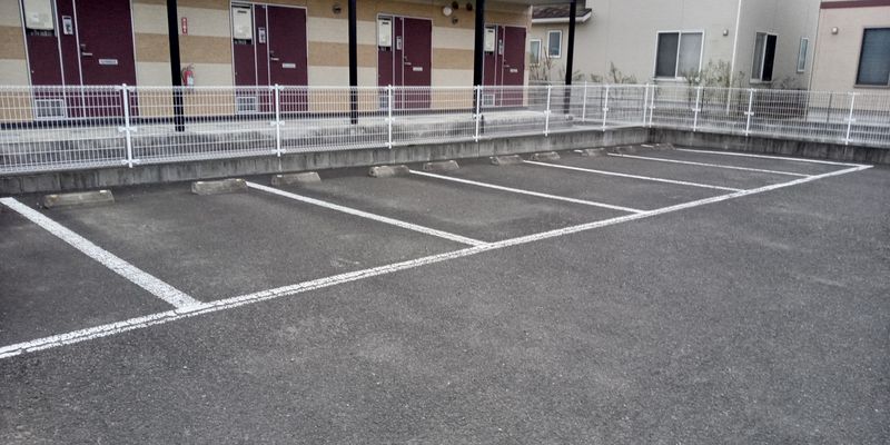 レオパレス仙台南 駐車場