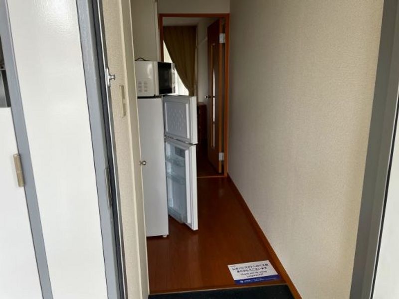 レオパレス池の辺 玄関