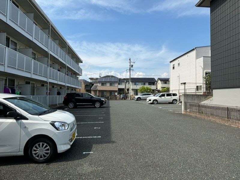 レオパレスエスペランサⅤ 駐車場