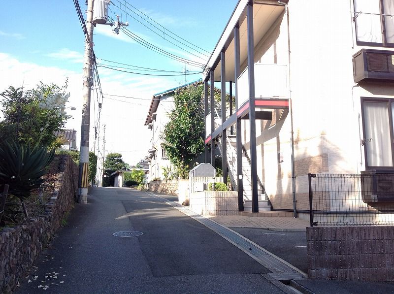 レオパレス刀根山 外観