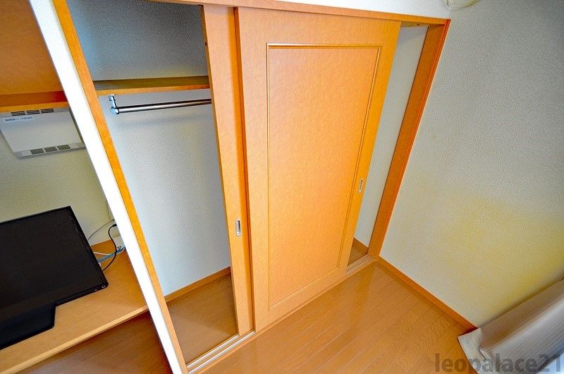 レオパレスメゾンドヒノデ 収納