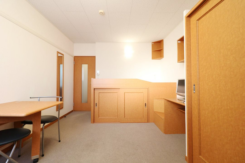 レオパレスとよさと 居間