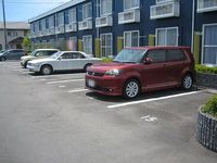 レオパレス南国１番館 駐車場