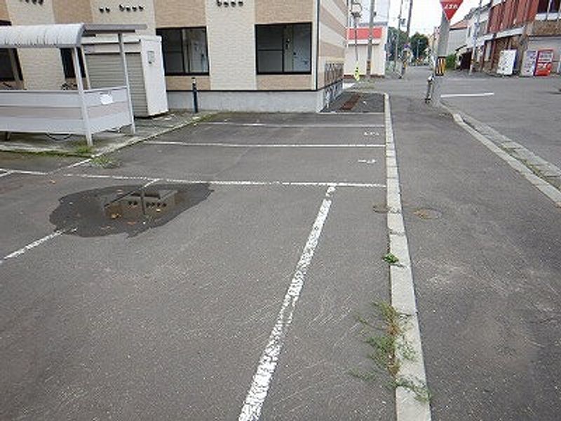 レオパレス太郎 駐車場