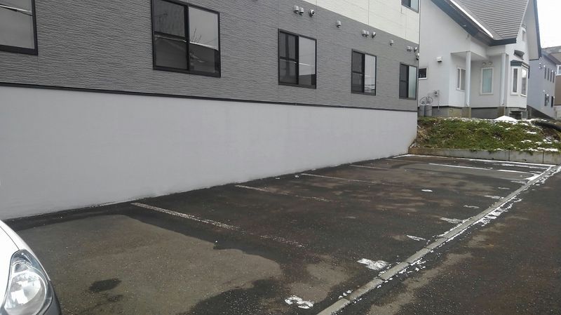 レオパレス柾里 駐車場
