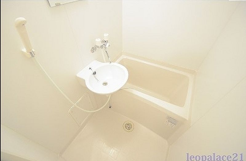 レオパレスエスペーロ本町 風呂