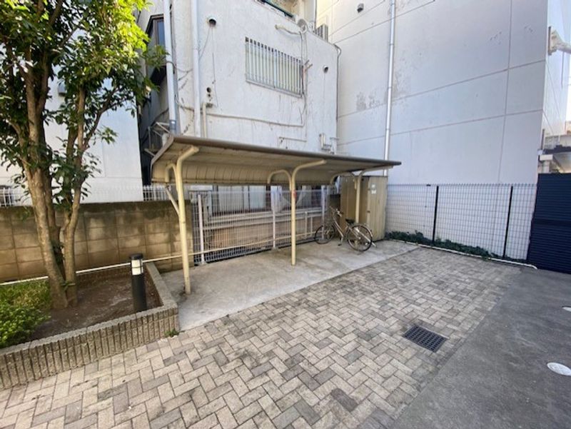レオパレスシャルマン中野 共用部分