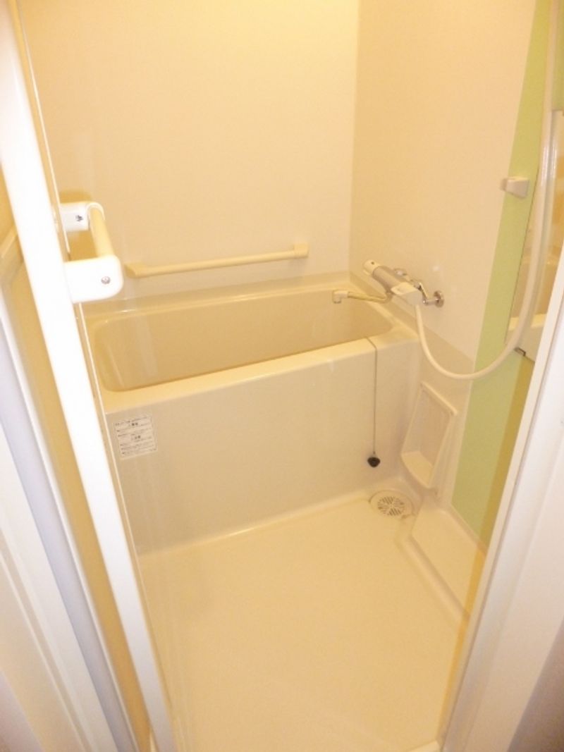 LEONEXT Shin Corpo Urayasu Bathroom