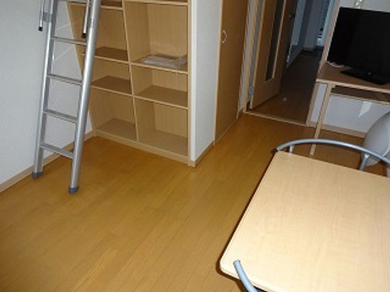 レオパレスＳＨＩＭＩＺＵ　Ｔ 居間