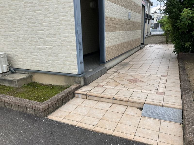 レオパレスメルベーユ エントランス
