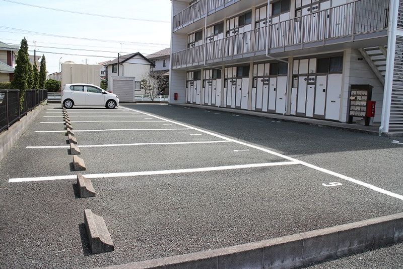 レオパレス和田 駐車場